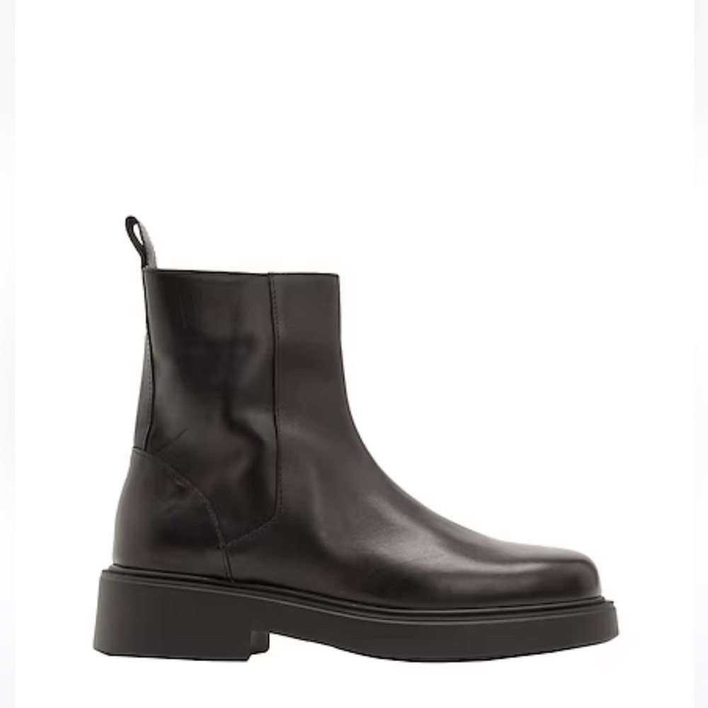 Men’s leather boots size 41 from 8 by YOOX LEATHER ANKLE BOOT. New without box